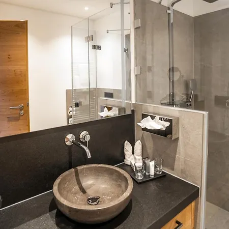 Tannenhaus Hotel 4*