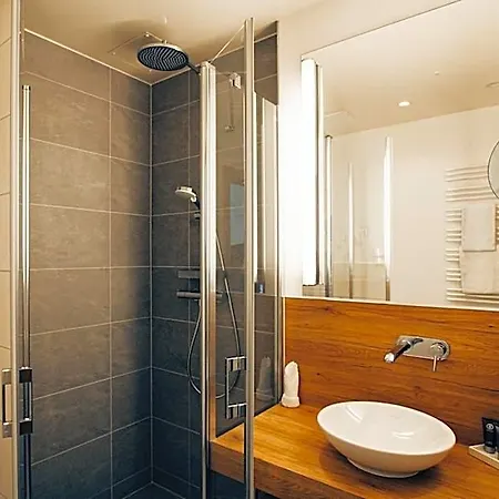 Tannenhaus 4* 쇼넥