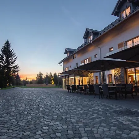 Otel Tannenhaus Schöneck