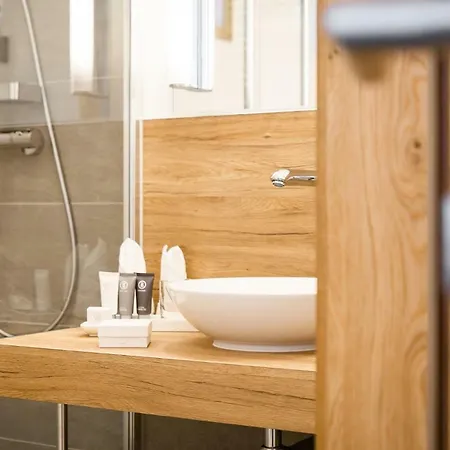 מלון Tannenhaus 4*