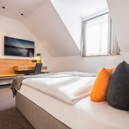 מלון Tannenhaus 4*