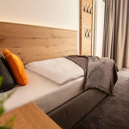 Tannenhaus Hotel 4*